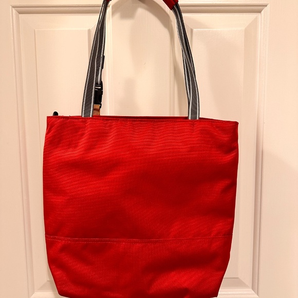 *BNWT* Pacsafe Anti-theft Tote - Picture 2 of 10